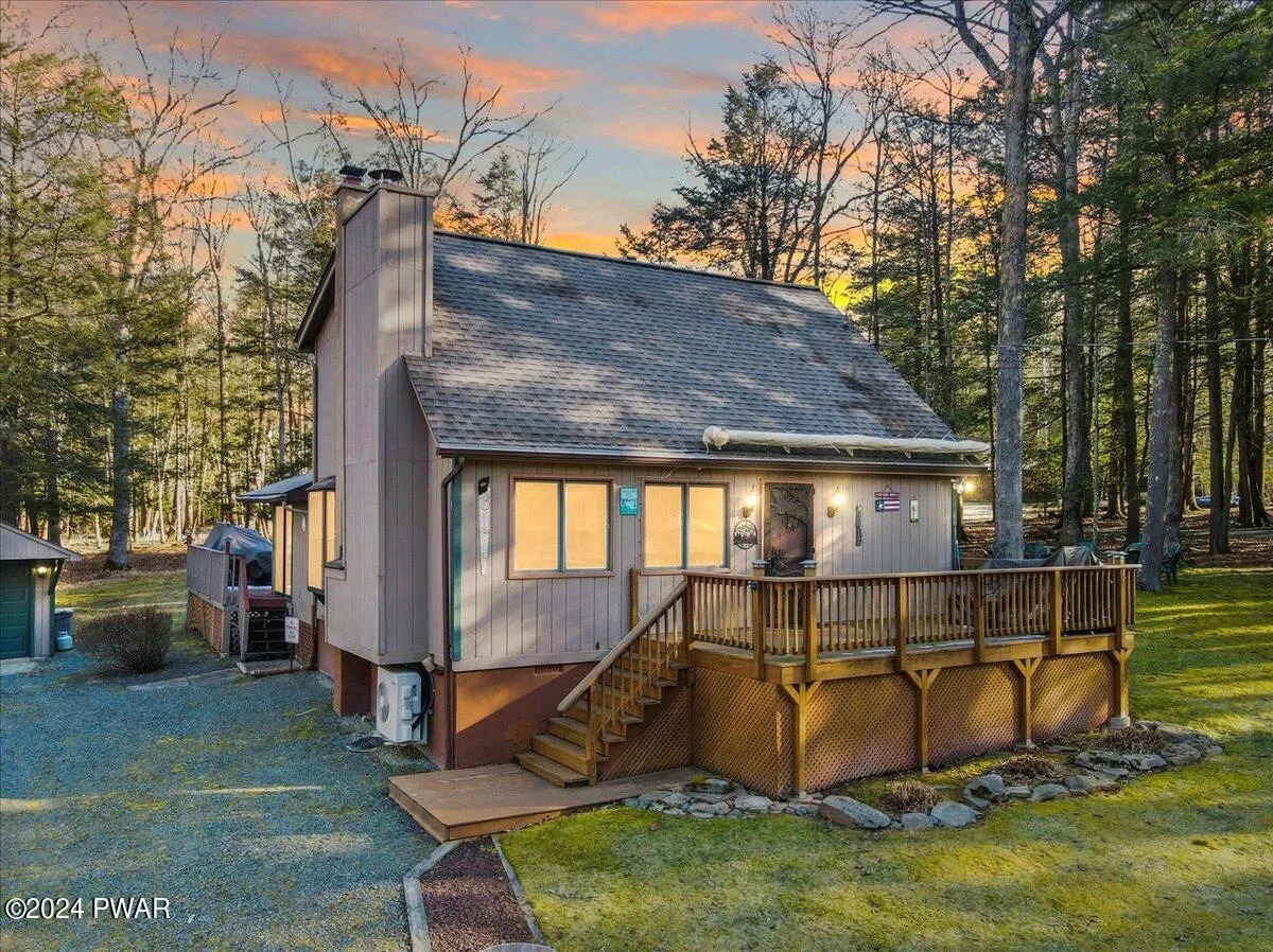 3 Pine Tree Ct at Lake Wallenpaupack's Woodland Hills